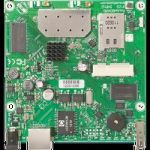 MikroTik RouterBOARD 912UAG-5HPnD with 5GHz radio,1 Gb port,1 MiniPCI-e,1 USB,1 Sim slot and 2 MMCX